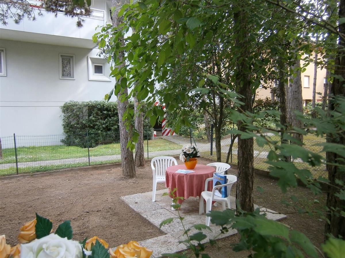 Elia Apartment Bibione Exterior foto